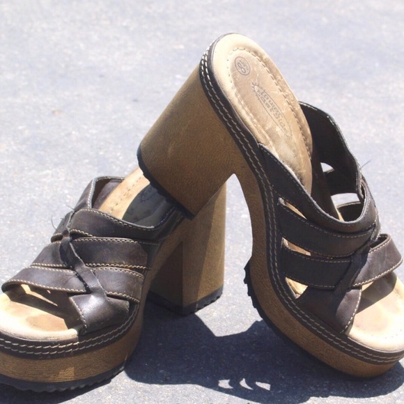 The cutest 90s Lower EastSide platform heels! - Picture 2 of 4